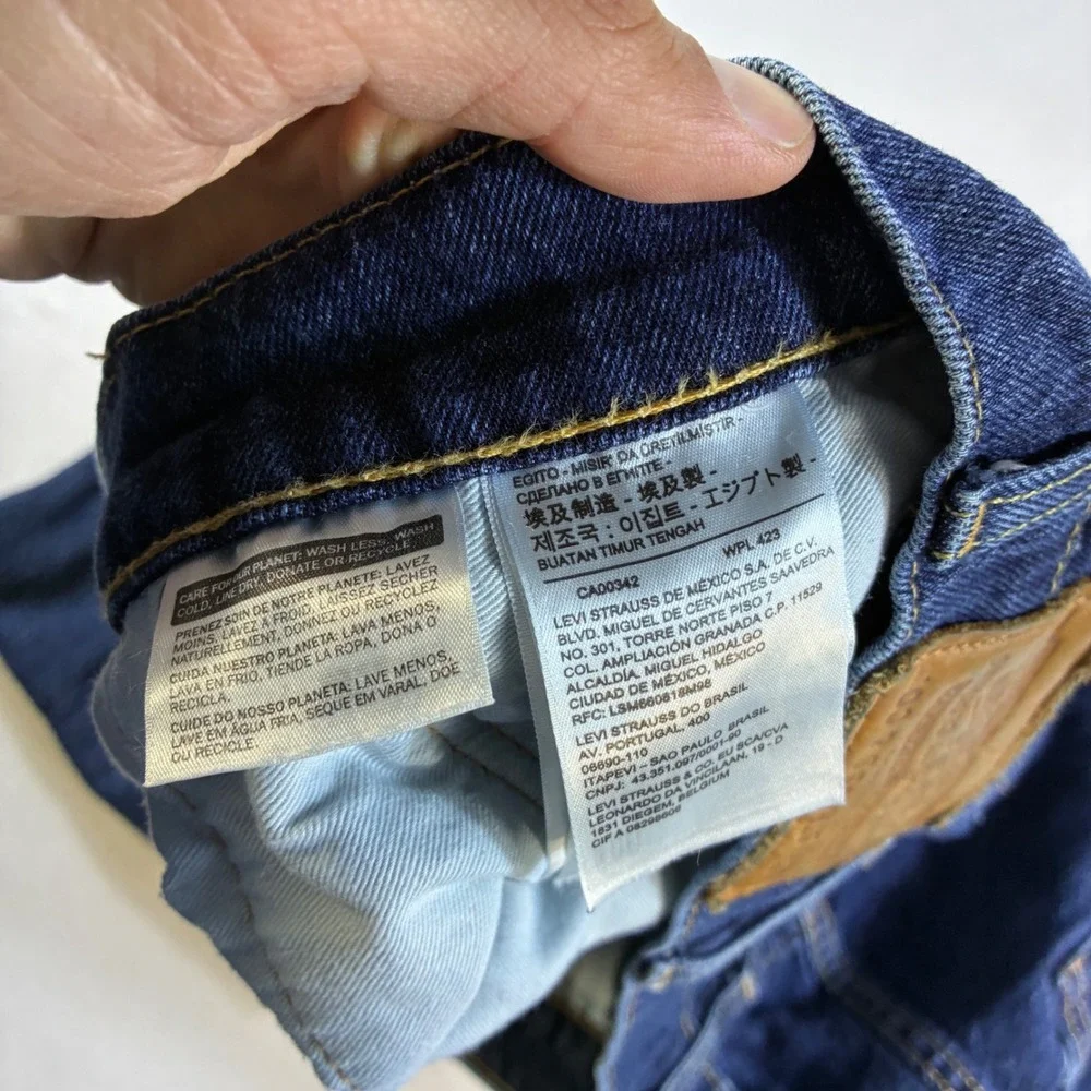 Levis Premium 505 Regular Fit Blue Jeans Mens 40x30 Dark Wash Straight Leg Denim